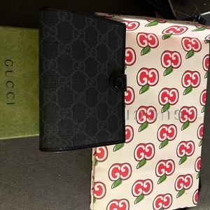 Gucci wallet